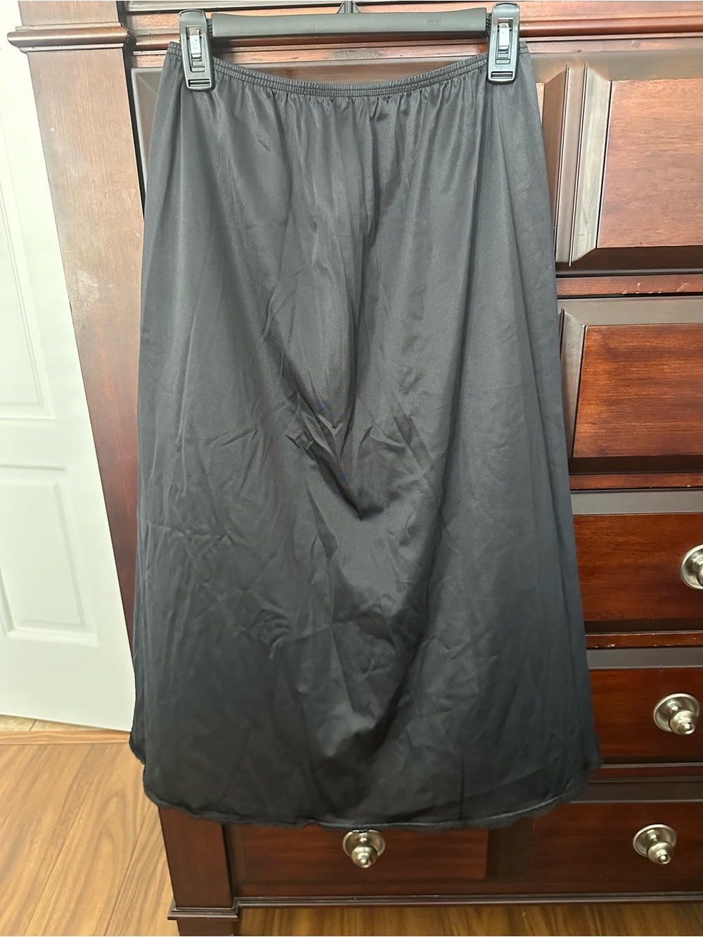 Vassarette Sz Large Classic Black Lace Trimmed Slip with Back Slit